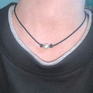 Pearl choker necklace